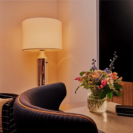 The Godfrey Detroit, Curio Collection By Hilton Hotel ภายนอก รูปภาพ