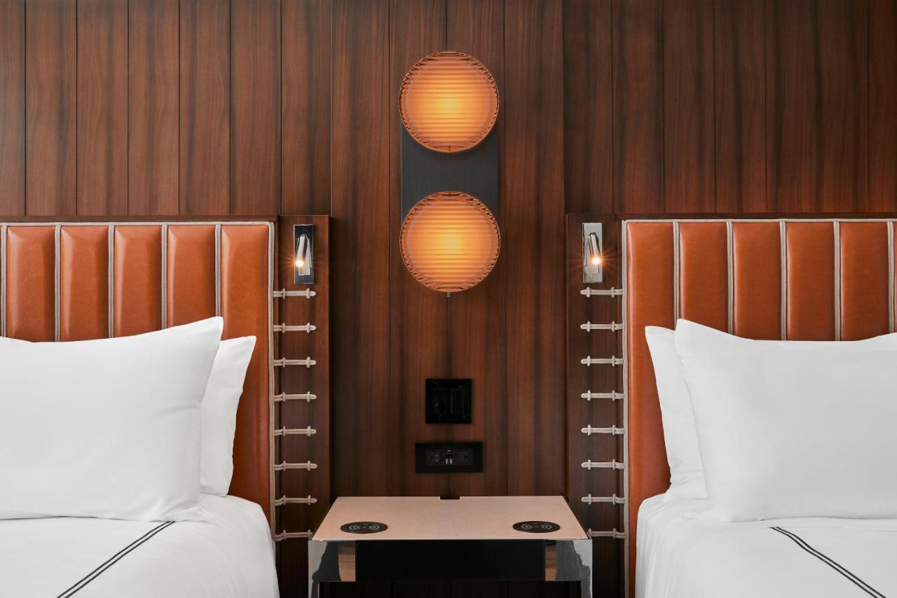 The Godfrey Detroit, Curio Collection By Hilton Hotel ภายนอก รูปภาพ
