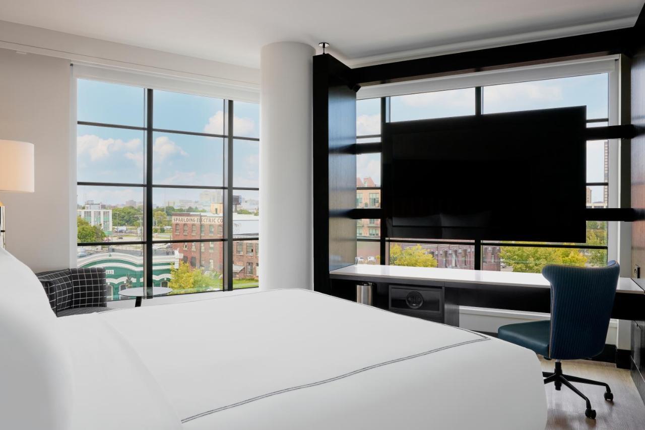 The Godfrey Detroit, Curio Collection By Hilton Hotel ภายนอก รูปภาพ