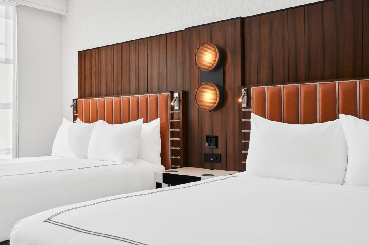 The Godfrey Detroit, Curio Collection By Hilton Hotel ภายนอก รูปภาพ
