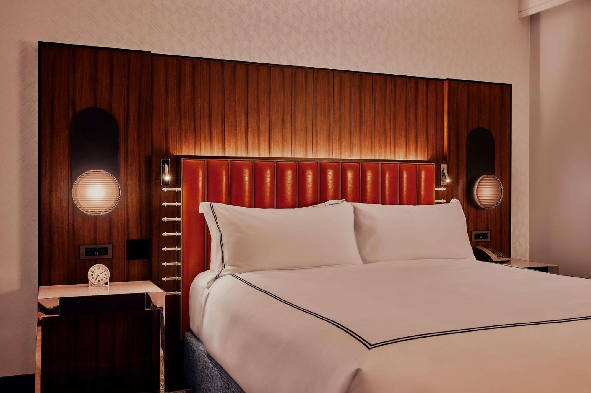 The Godfrey Detroit, Curio Collection By Hilton Hotel ภายนอก รูปภาพ